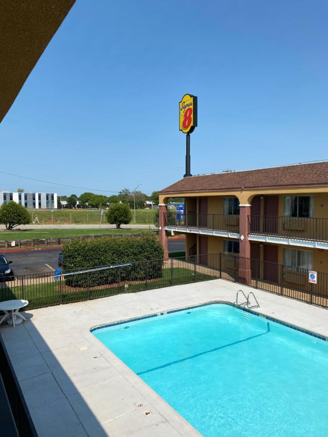 Super 8 By Wyndham Midwest City Ok Exterior photo