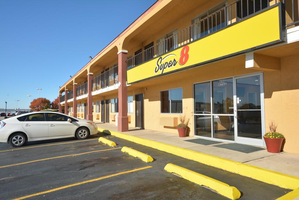 Super 8 By Wyndham Midwest City Ok Exterior photo
