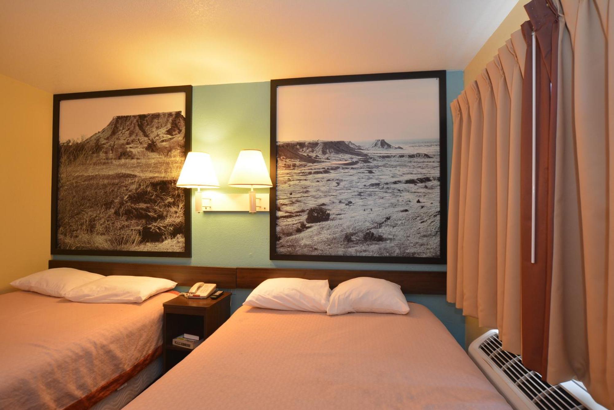 Super 8 By Wyndham Midwest City Ok Room photo