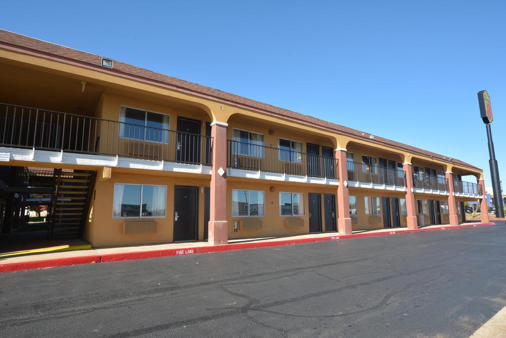 Super 8 By Wyndham Midwest City Ok Exterior photo